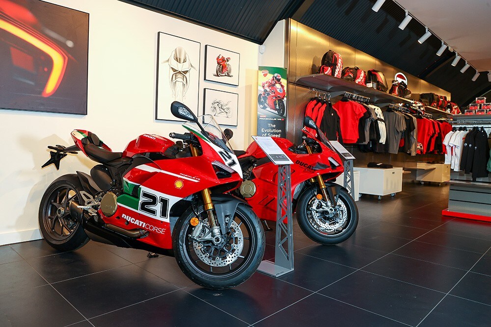 Ducati TORNA a Londra 